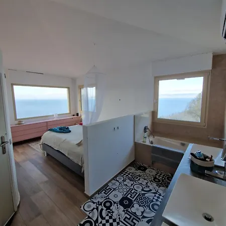 Guest house Heliade -ile Du Levant *