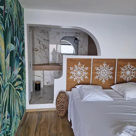 Guest house Heliade -ile Du Levant *